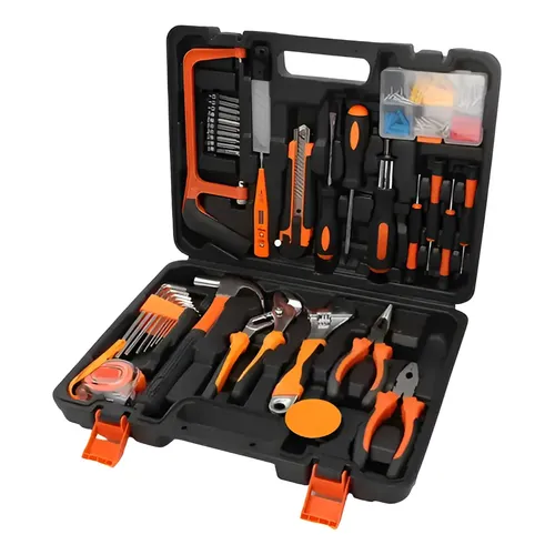 Juego de herramientas manuales de 152 piezas Black+Decker BMT152C-AR